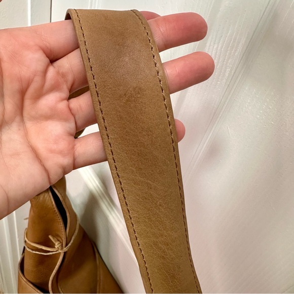 Genuine Leather Hobo Bag | One Size | Tan | NWT 👜 - Picture 8 of 15